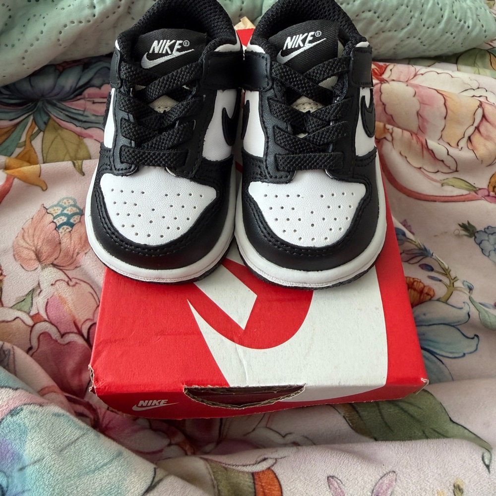 Nike Kids Black and White Sneakers